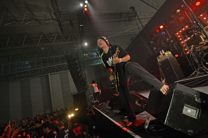 SATANIC CARNIVAL ’15 –  BUZZ THE BEARS 最速ライブレポート配信