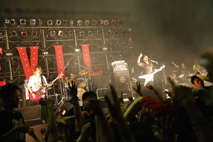 SATANIC CARNIVAL ’15 –  HAWAIIAN6 最速ライブレポート配信