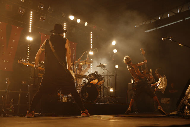 SATANIC CARNIVAL ’15 –  The BONEZ 最速ライブレポート配信