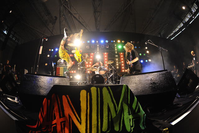 SATANIC CARNIVAL ’15 –  WANIMA 最速ライブレポート配信