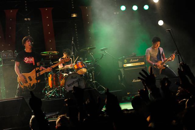 SATANIC CARNIVAL ’15 – locofrank 最速ライブレポート配信
