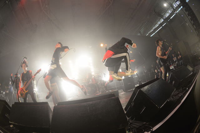 SATANIC CARNIVAL ’15 –  CRYSTAL LAKE 最速ライブレポート配信